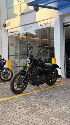HARLEY-DAVIDSON SPORTSTER IRON 883 HARLEY-DAVIDSON SPORTSTER IRON 883